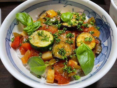 ころころごろごろ夏野菜！カポナータ丼